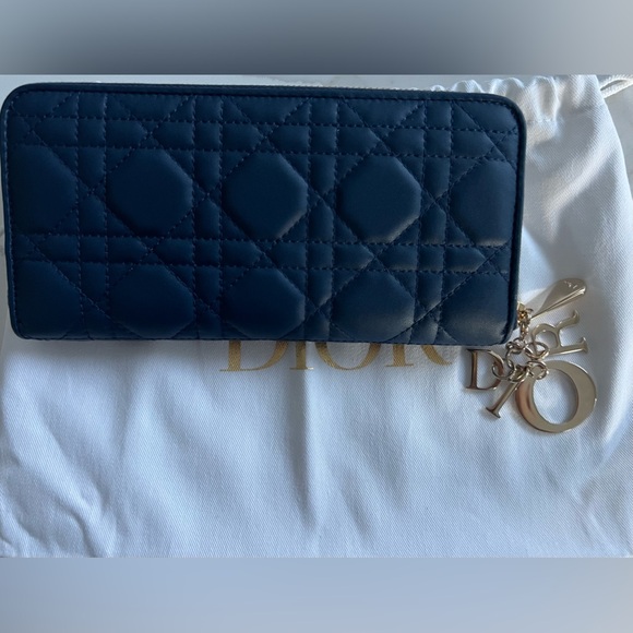 Lady Dior Voyageur Wallet - Picture 1 of 7